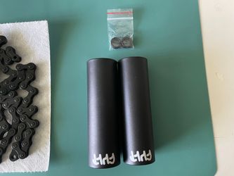 Bmx pegs and chains for sale