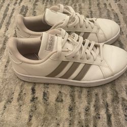 Women’s Adidas Size 9