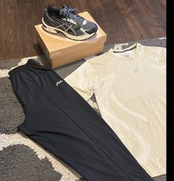 ASICS sweats, asics t shirt , asics 9.5