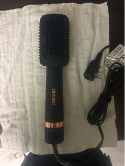 Amika Double Agent 2-1 Blow Dryer Brush