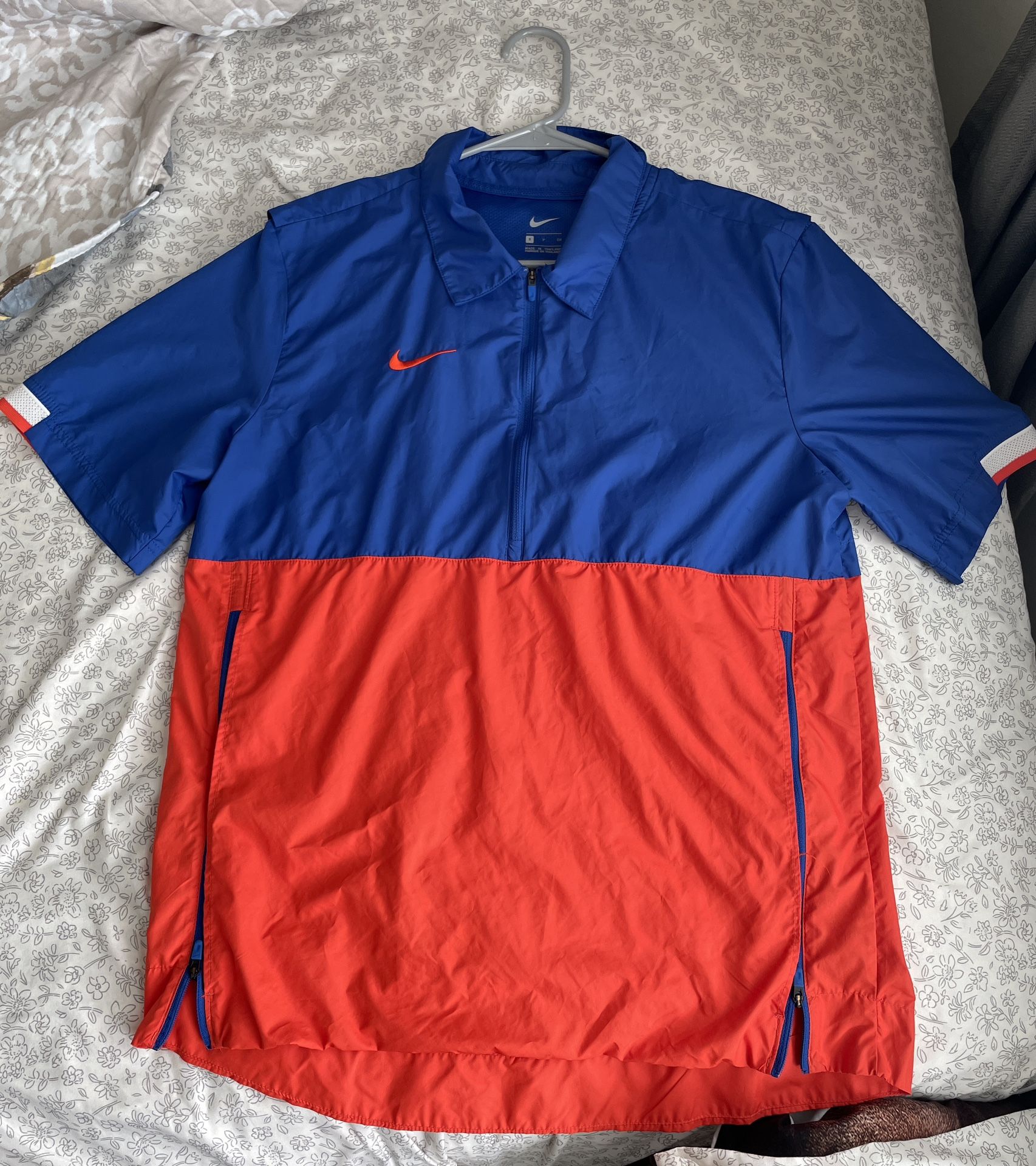 Nike Windbreaker Size Small