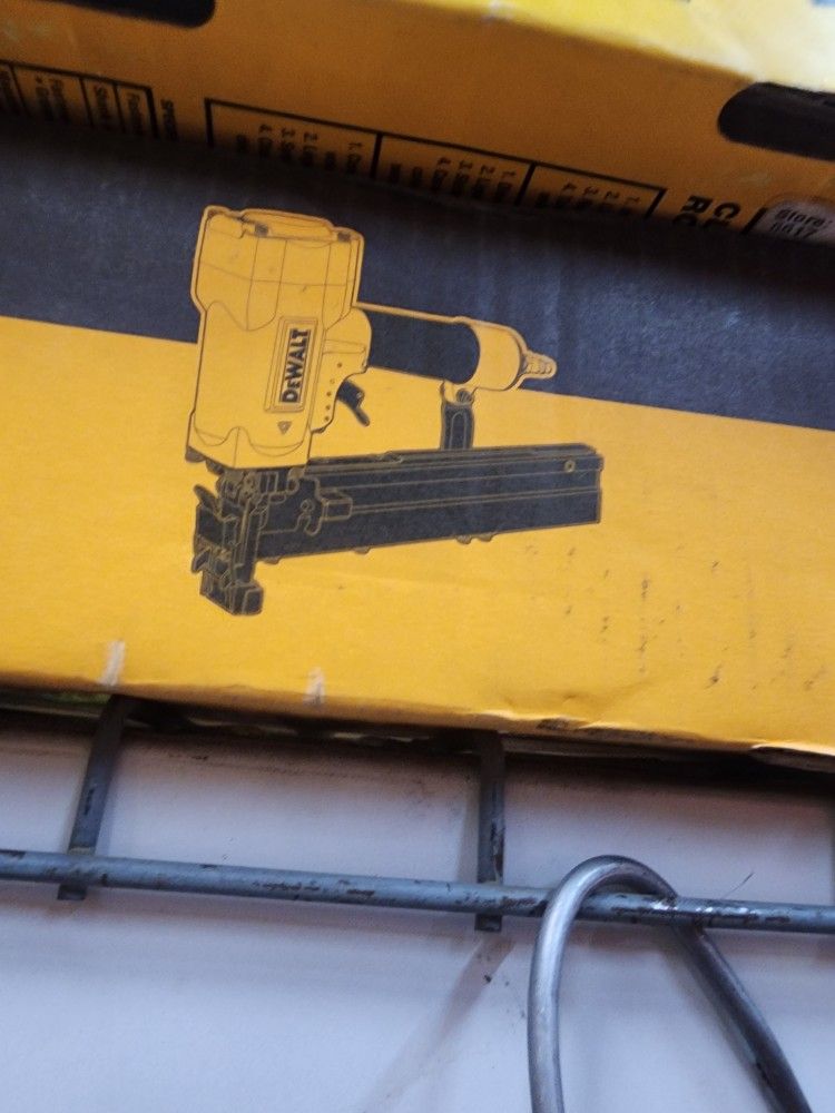 DEWALT AIR 2" STAPLER NEW
