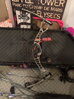Camo women’s Hoyt archery bow