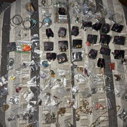 Womens Girls Costumes Jewelry Earring’s Bracelet Necklaces lot 100pcs