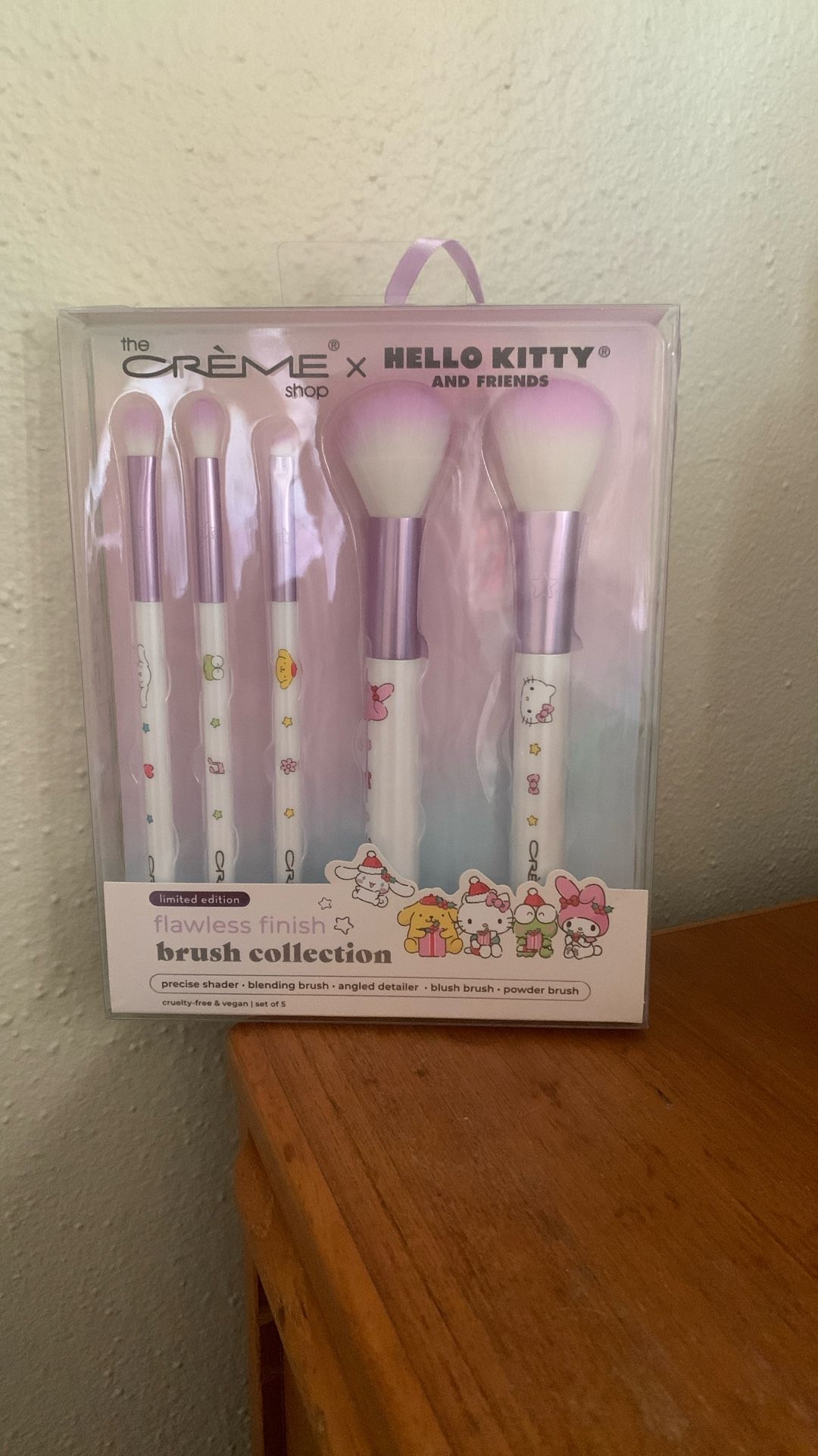 New Hello Kitty Make Up Brushes