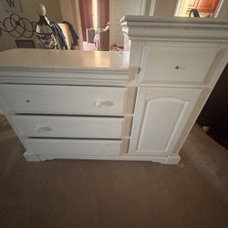 White Sold Wood Dresser