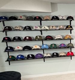 Caps