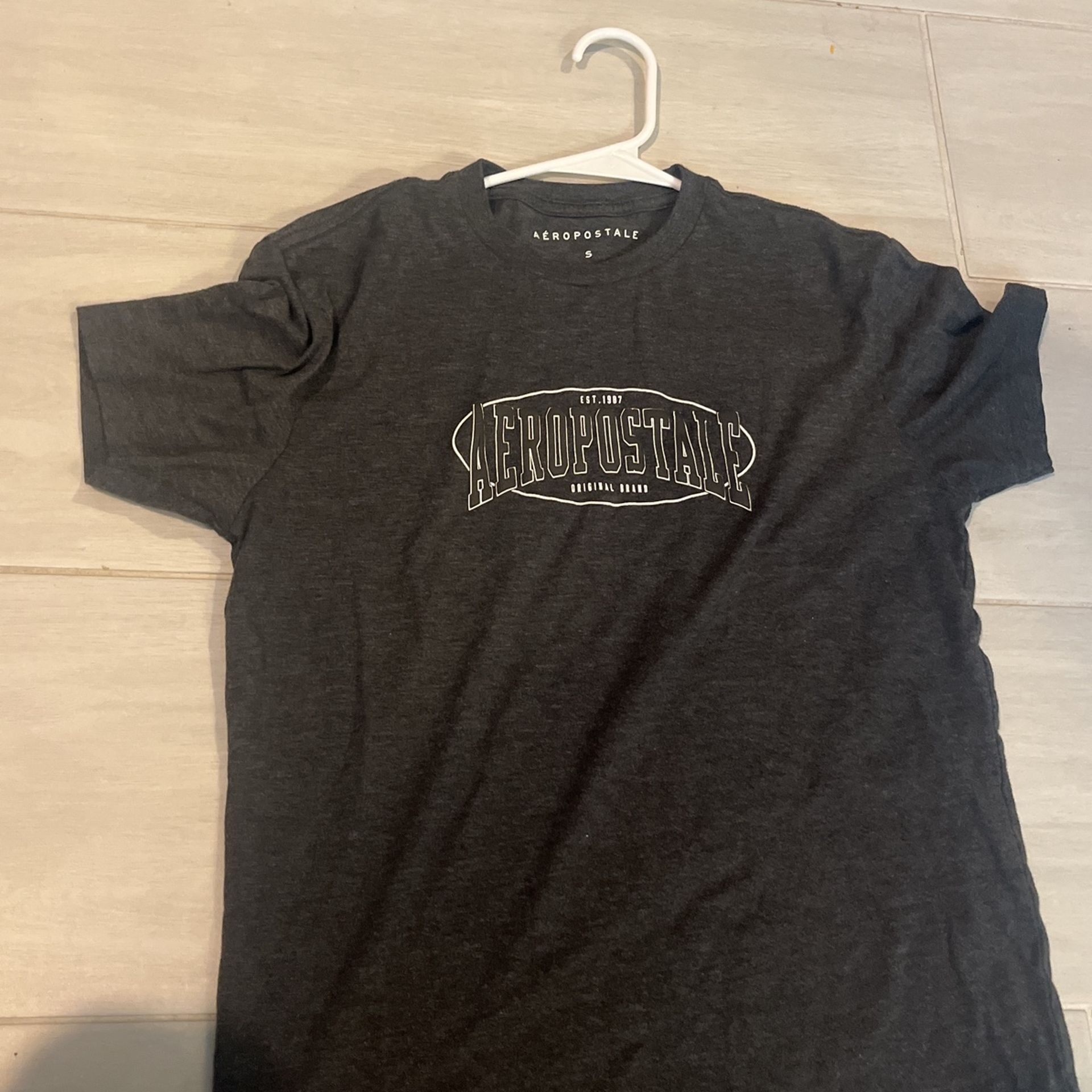 Men’s Small Aeropostale shirt