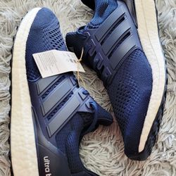 Size 11.5 Men's Adidas Ultraboost 1.0 Shadow Navy Running Sneakers Retro ID5935.
