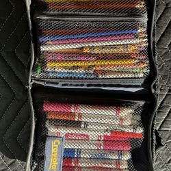 Crayola Assorted Markers Pouch