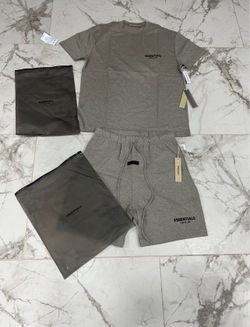 Essentials fear of god (Check Description)