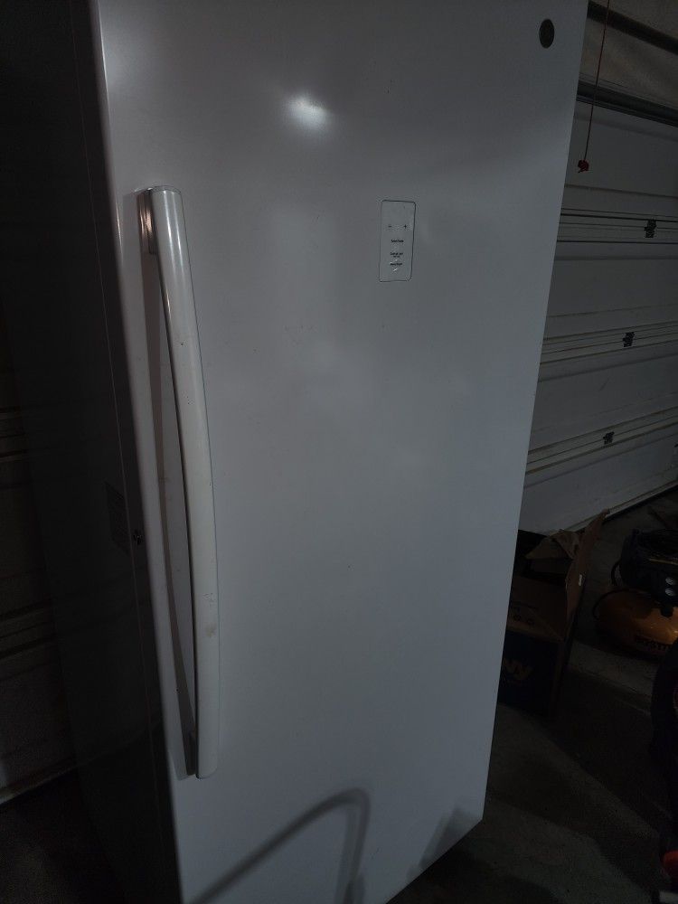 Stand Up Freezer General Electric For Parts Not Working