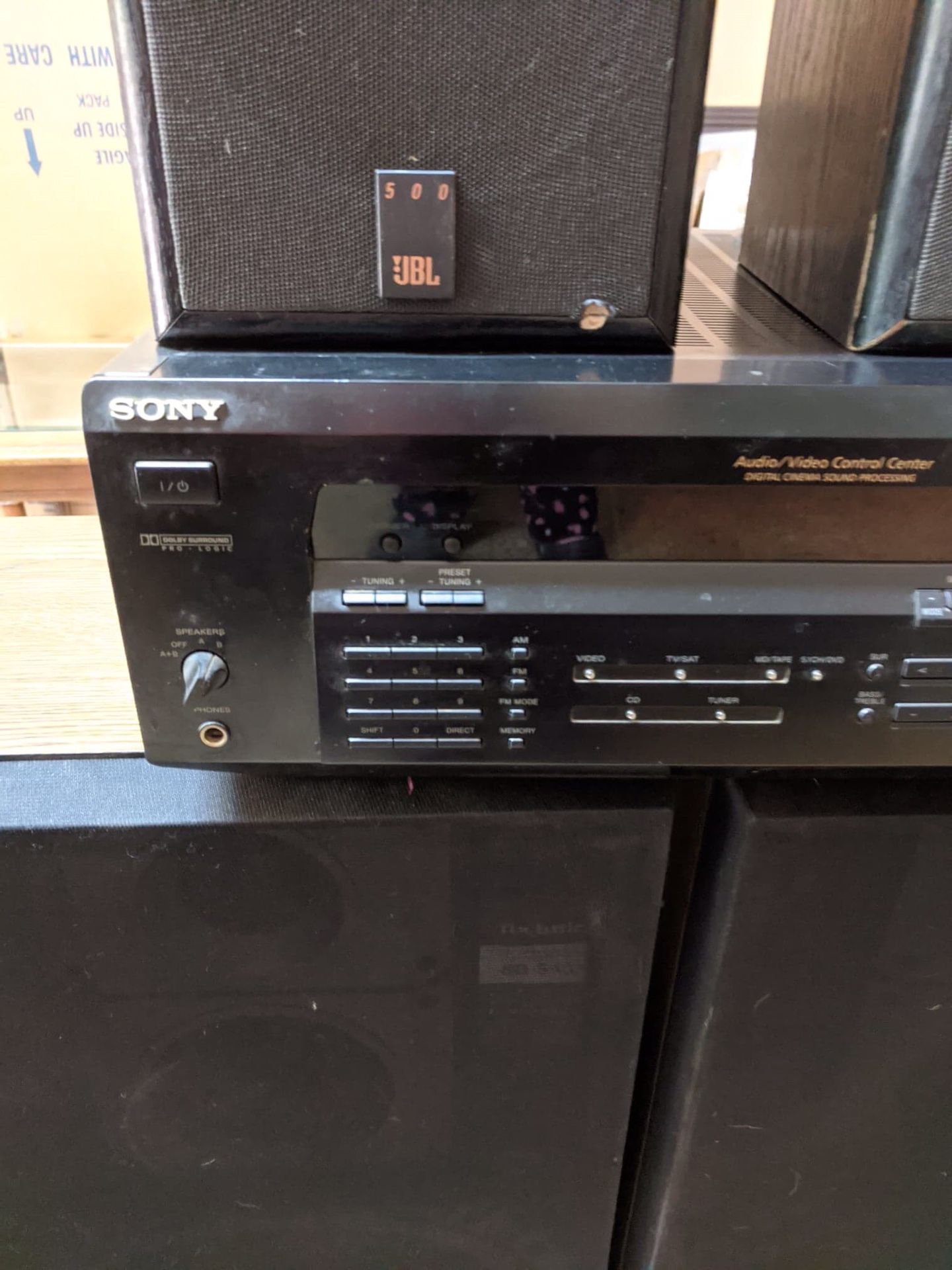 Sony amplifier with speaker