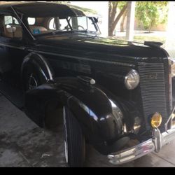 Lowrider 37 Buick Road master With Side Mounts