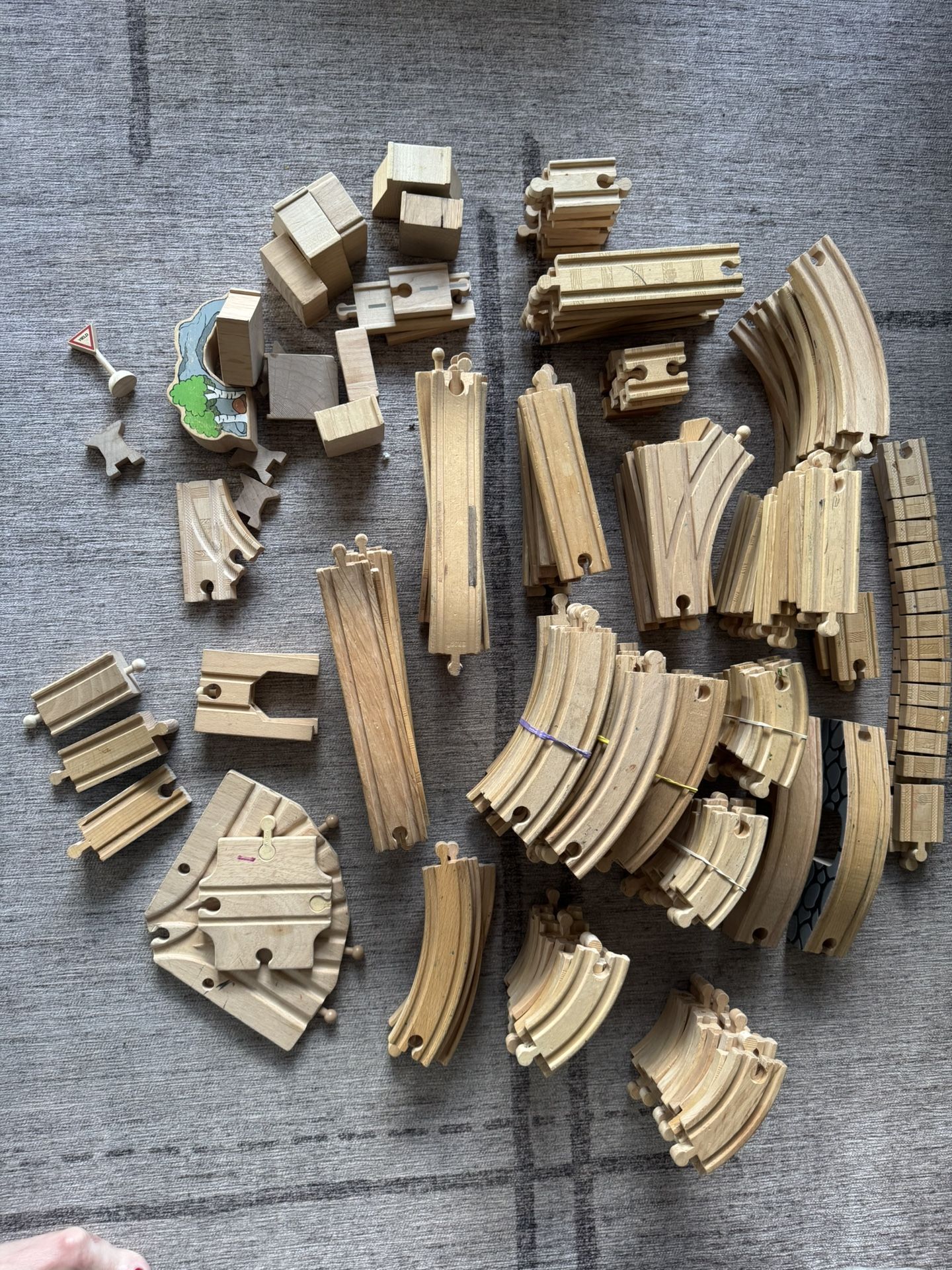 Thomas The Train Tracks And Accessories