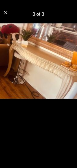 Nice decor table for room oh living room