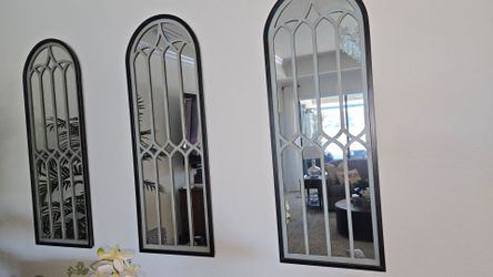 Wall mirrors (set of 3)