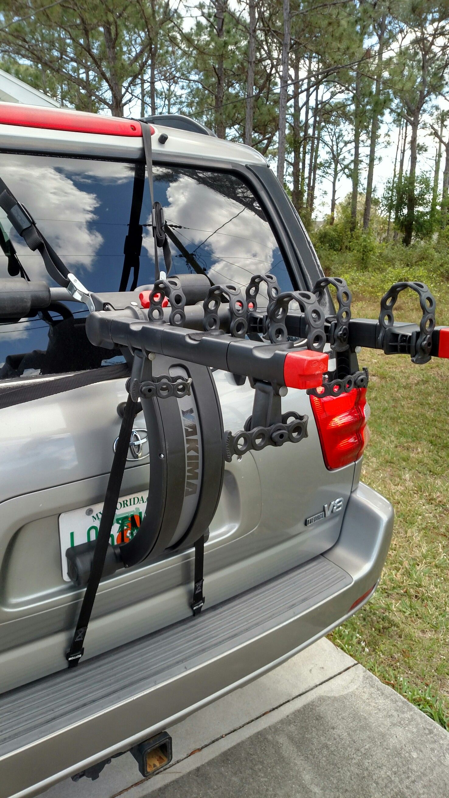 Yakima quickback 2 online bike trunk rack