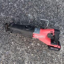Milwaukee M18 Orbital Reciprocating Saw 2722. Almost New Condition with 4.0 Battery. For Pick Up Fremont Seattle. No Low Ball Offers Please. No Trades