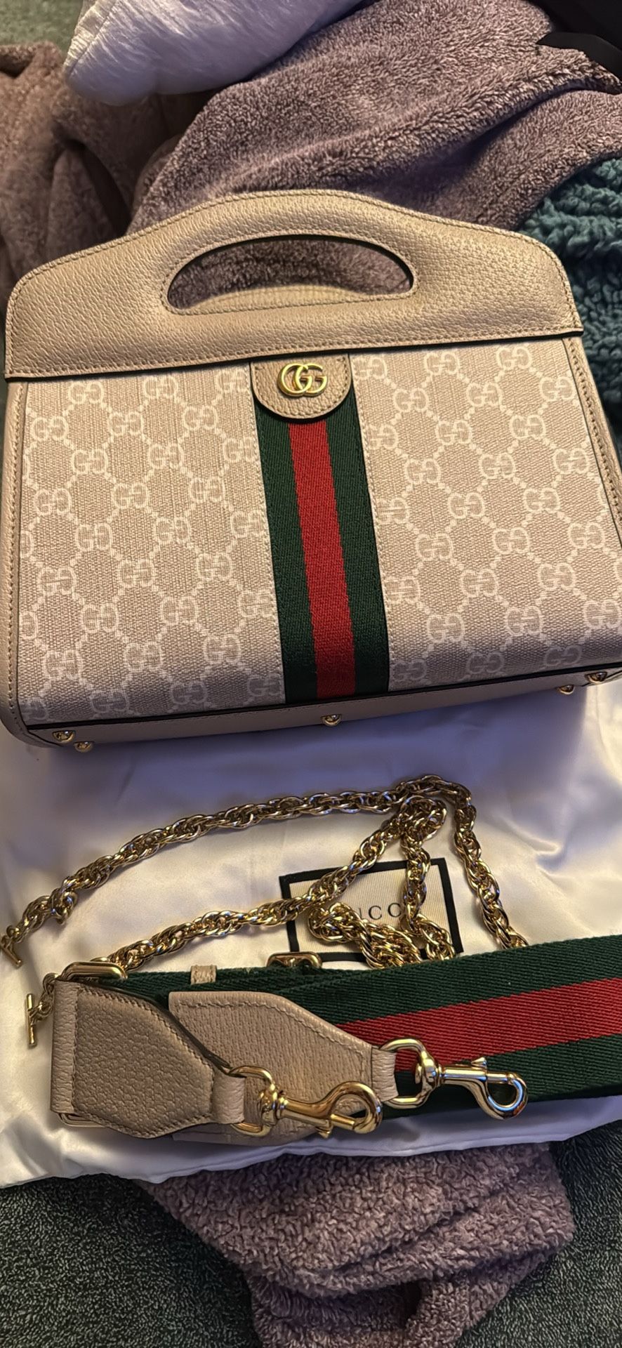 Gucci Beige GG Supreme Canvas Shoulder Bag
