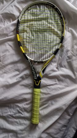 AeroPro Drive Tennis Racket