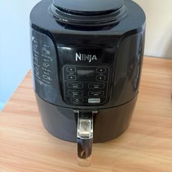Ninja Air Fryer — Works — Small Teflon Wear on Plate — $50 — Negotiable