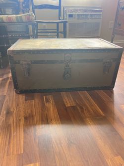 Olive Green  ANTIQUE TRUNK