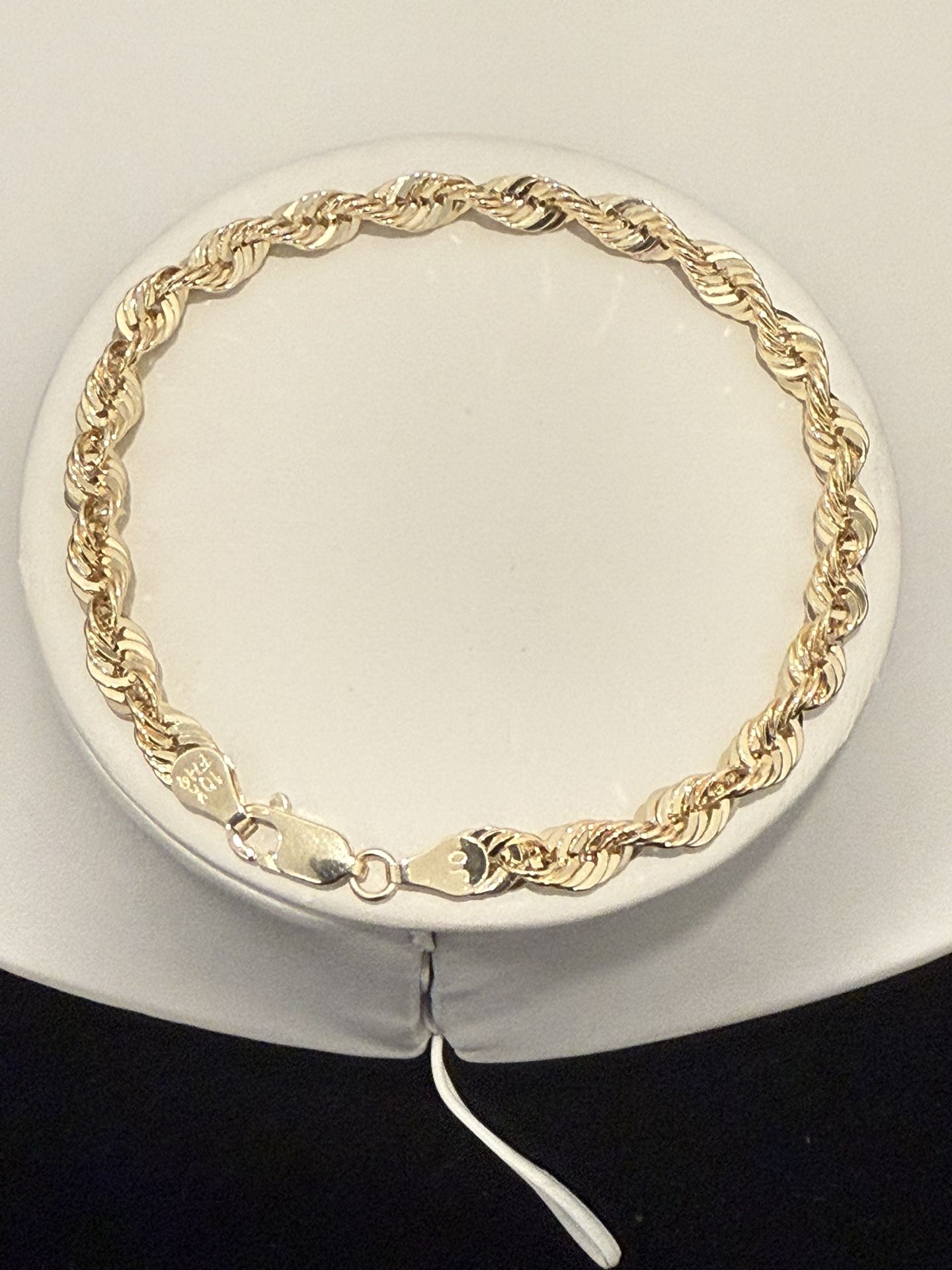 10kt Gold Rope Design Bracelet 