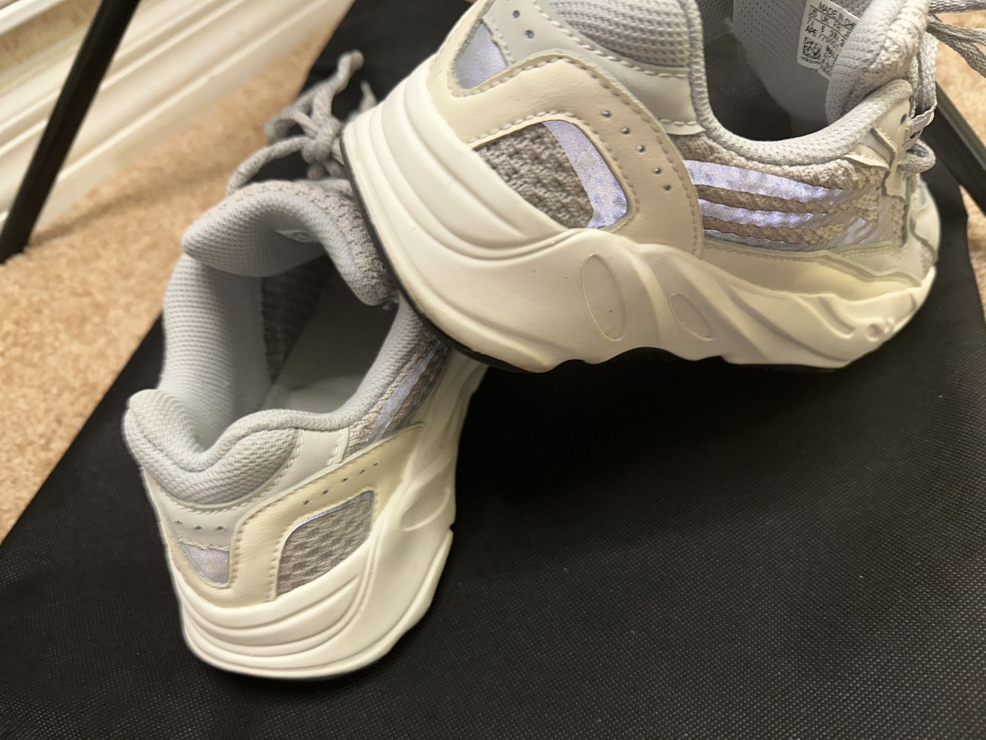 Yeezy 700 V2 white