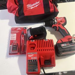 Two Battery Charger M12M18 Drill M18back