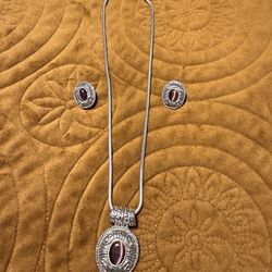 Elegant Silver 925 and Purple Pendant Necklace with earrings