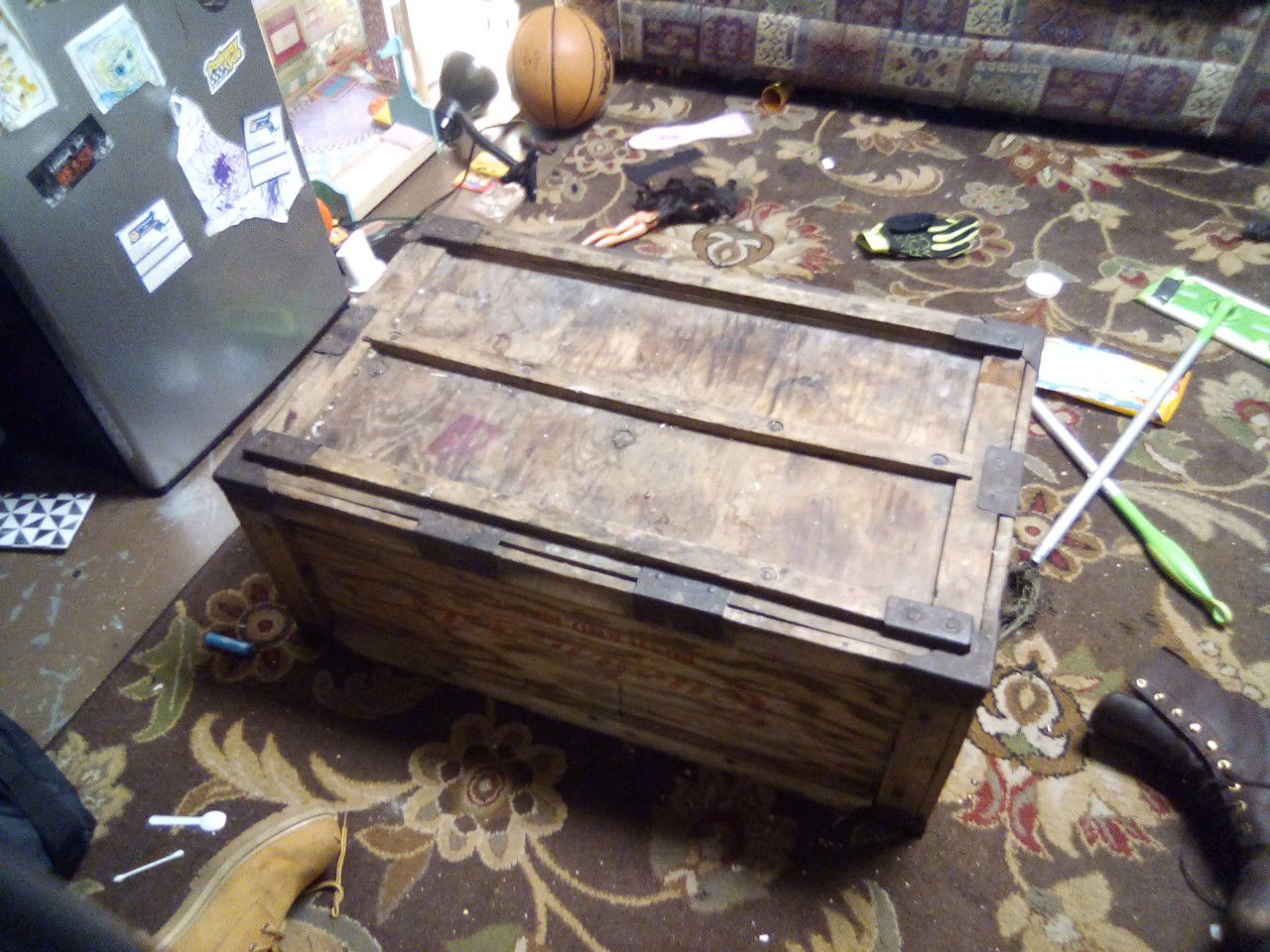 Coffee table/vintage box