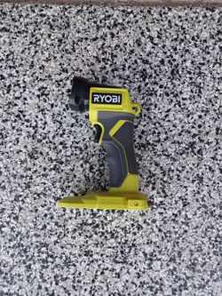 FLASHLIGHT RYOBI 18V TOOL ONLY