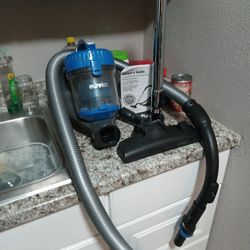Eureka NEN 110 Series Canister Vacuum Cleaner