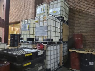 Industrial Totes Used