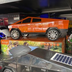 Cyber Truck Bluetooth Speaker - Bocina Bluetooth Portable 