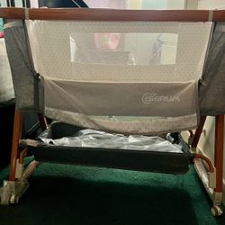 cradle/bassinet 
