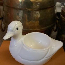 VINTAGE TIFFANY WHITE DUCK EGG HOLDER OR JEWELRY HOLDER