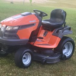 48" HUSQVARNA RIDING LAWNMOWER 