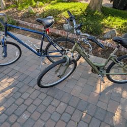 2 Raleigh Venture 3.0 Bicycles 
