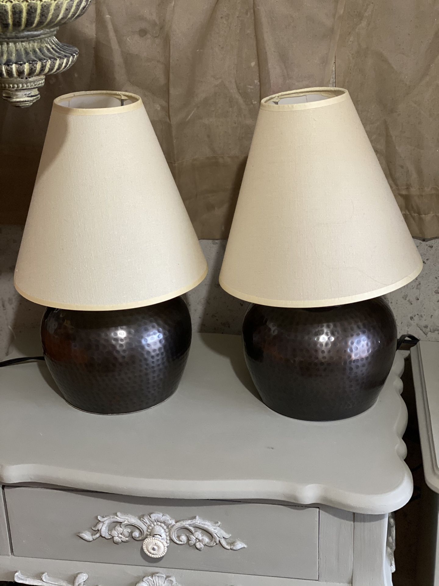 Matching lamps