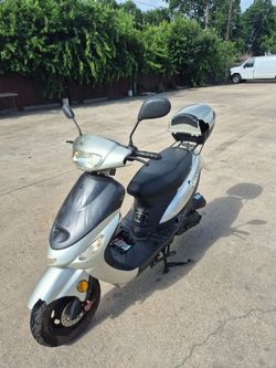 50cc Moped Scooter