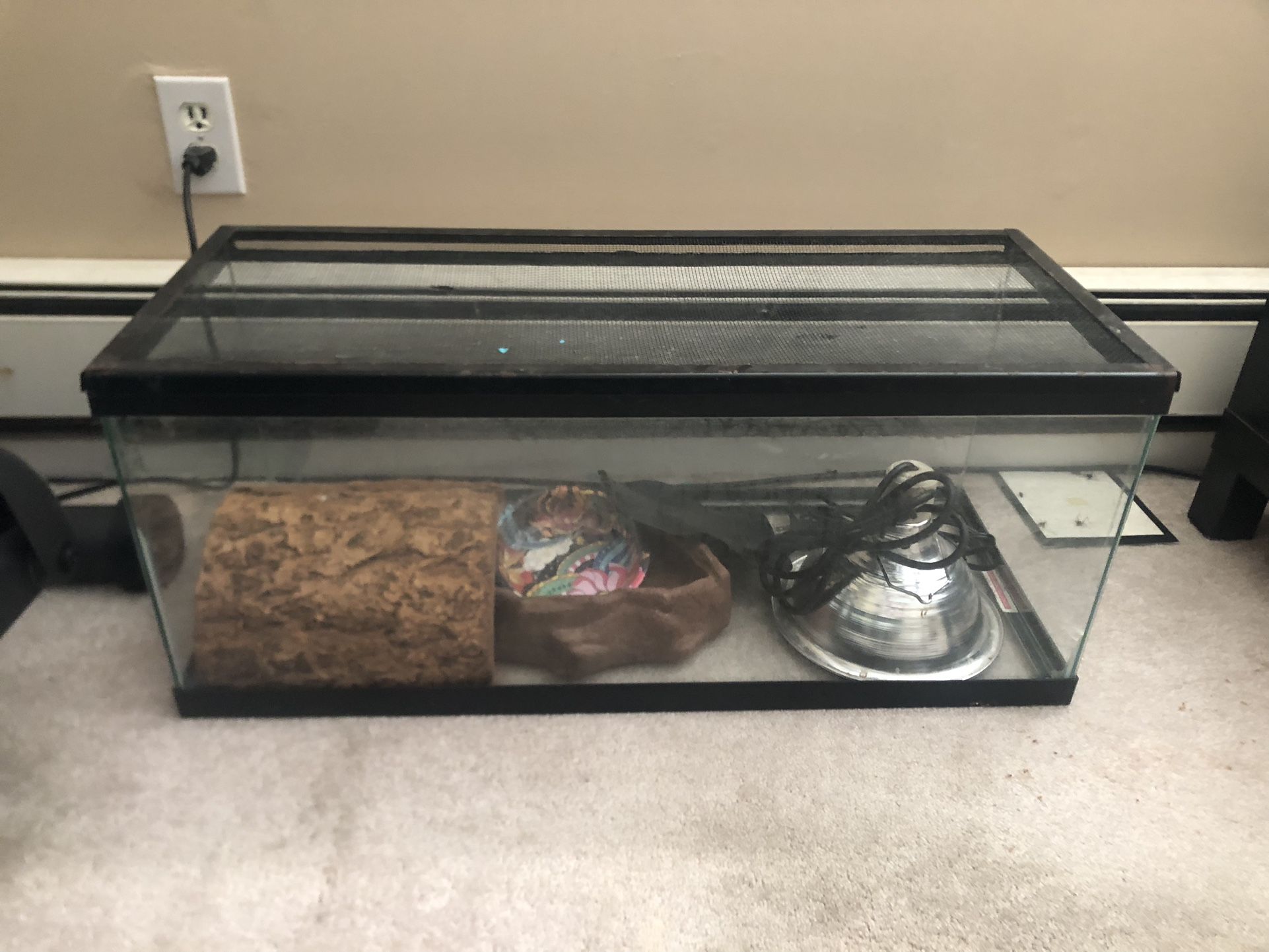 Reptile/Fish tank