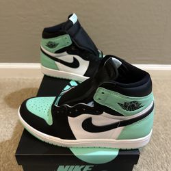 Brand New Jordan 1 Retro High OG Green Glow Men’s Size 9.5