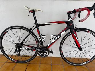 🚴🏻 Fuji Gran Fondo Carbon Road Bike – Size 52 – Ultegra 11-Speed