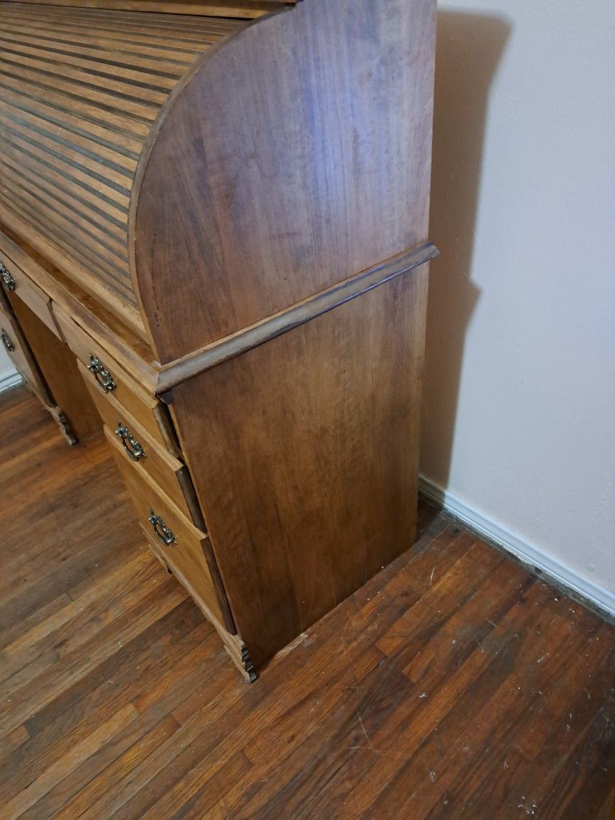Vintage Desk Wood Collectibles & Art
