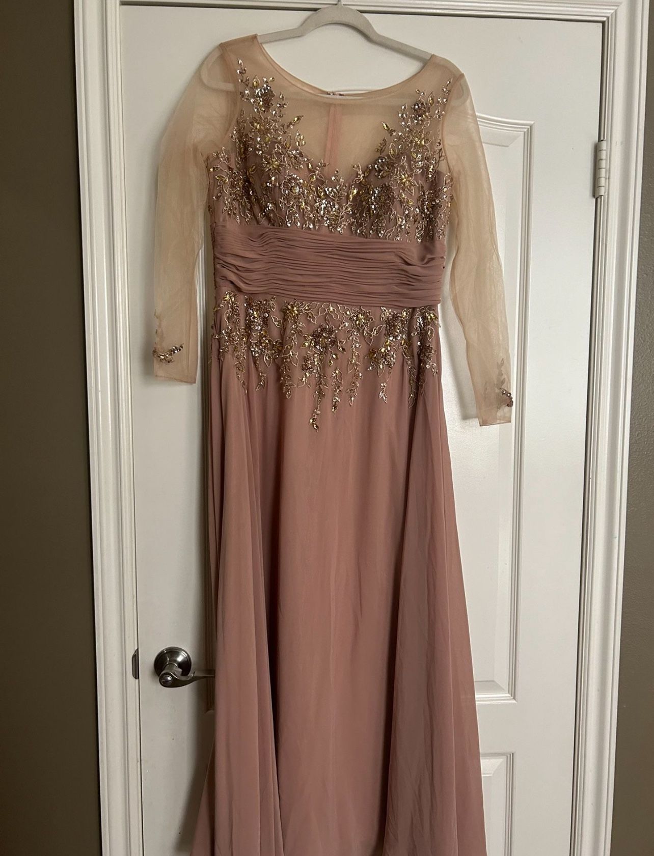 Elegant Size M Party Dress