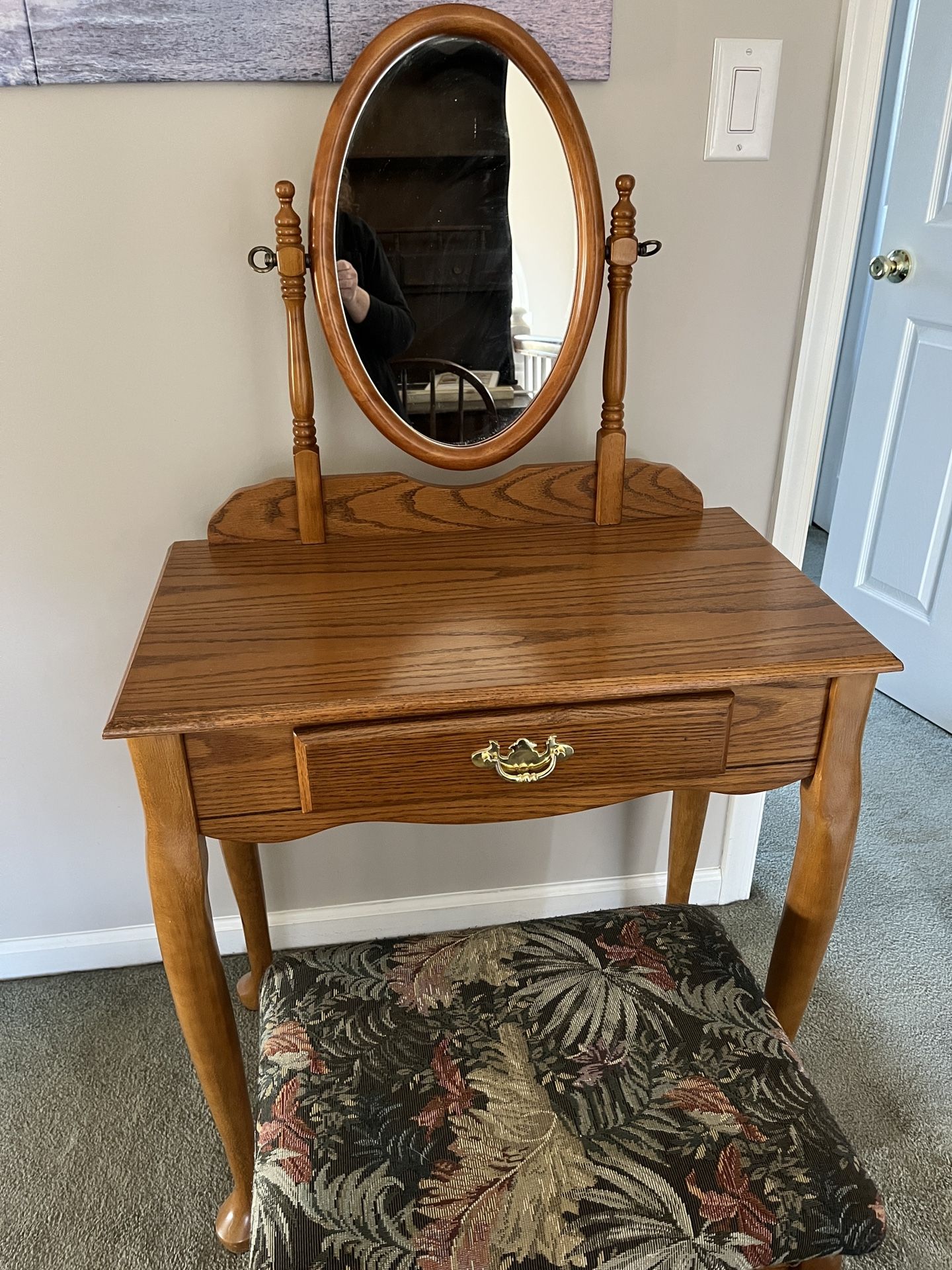 Vanity with Upholstered Bench