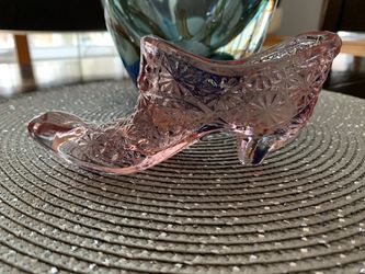 NICE VINTAGE L.E. SMITH GLASS SLIPPER SHOE CRYSTAL CLEAR DAISY & BUTTON PATTERN