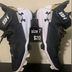 baseball cleats size 7